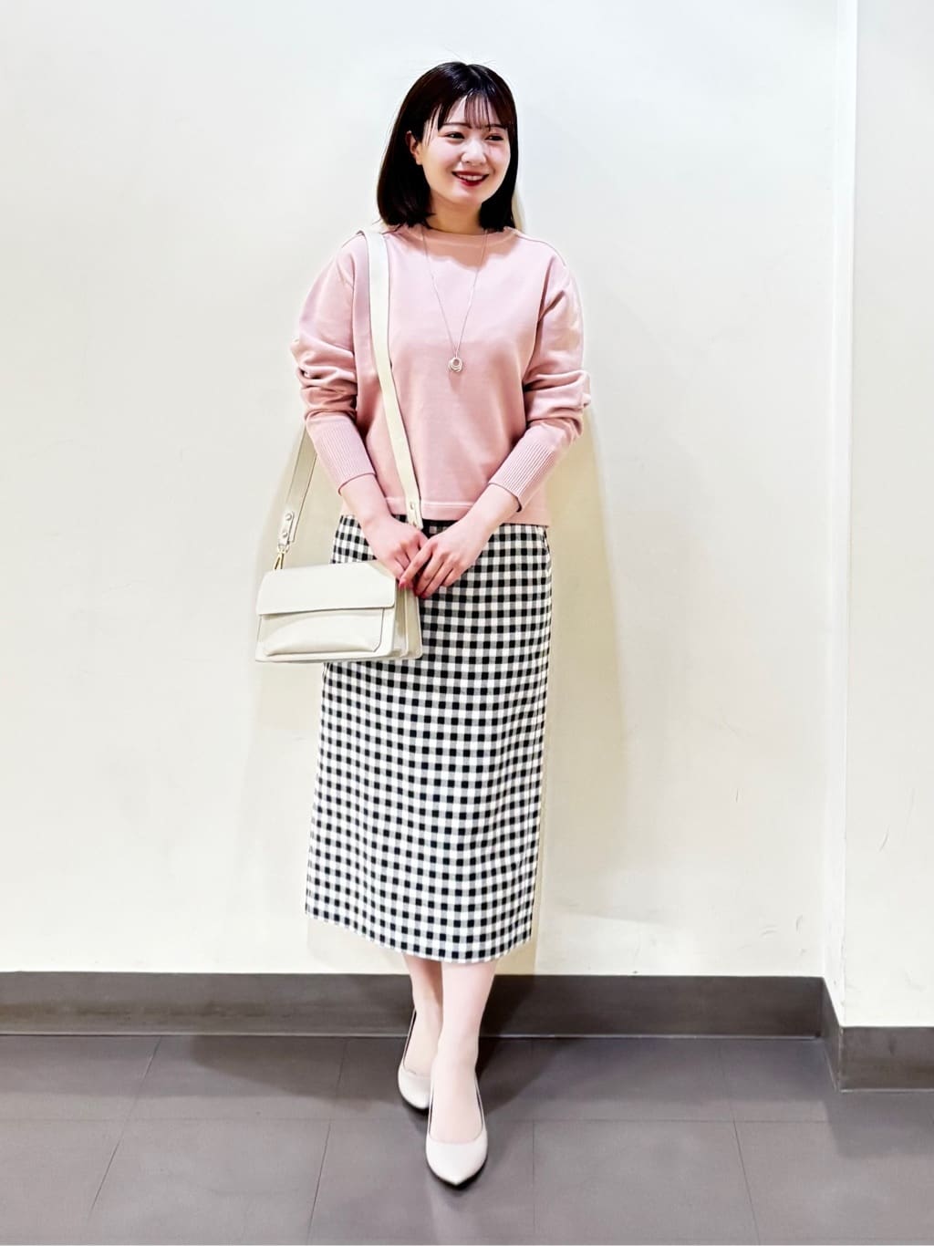 いくみさんの「UNTITLED｜トリプルワントップペンダント」を使ったコーディネート