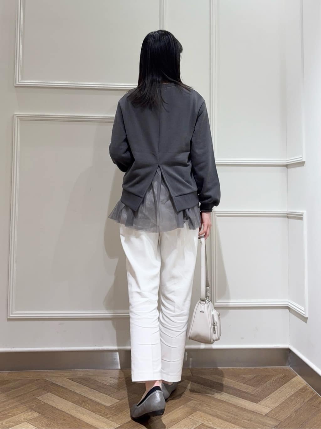 muuさんの「SHOO･LA･RUE｜◆【洗える/S-LL】一枚でサマ見え 裾チュールレイヤードスウェット」を使ったコーディネート