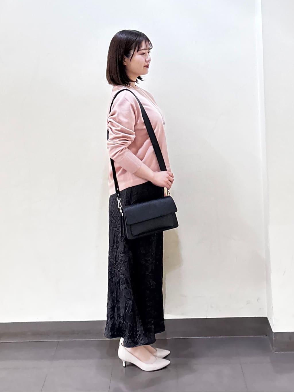 いくみさんの「UNTITLED｜トリプルワントップペンダント」を使ったコーディネート