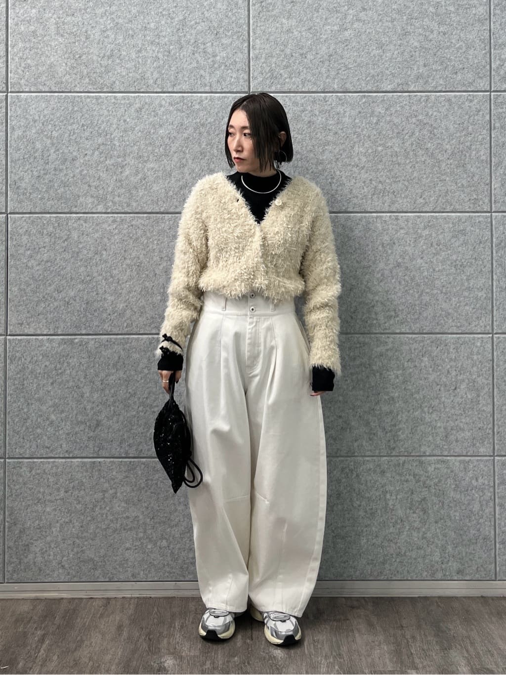 kotakiさんの「INDIVI｜ハイウエストカーブデニム」を使ったコーディネート