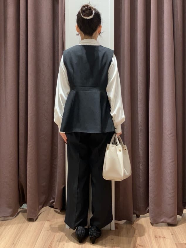 みちゃさんの「grove｜【人間工学】つつまれフィットパンプス【入卒対応可】」を使ったコーディネート