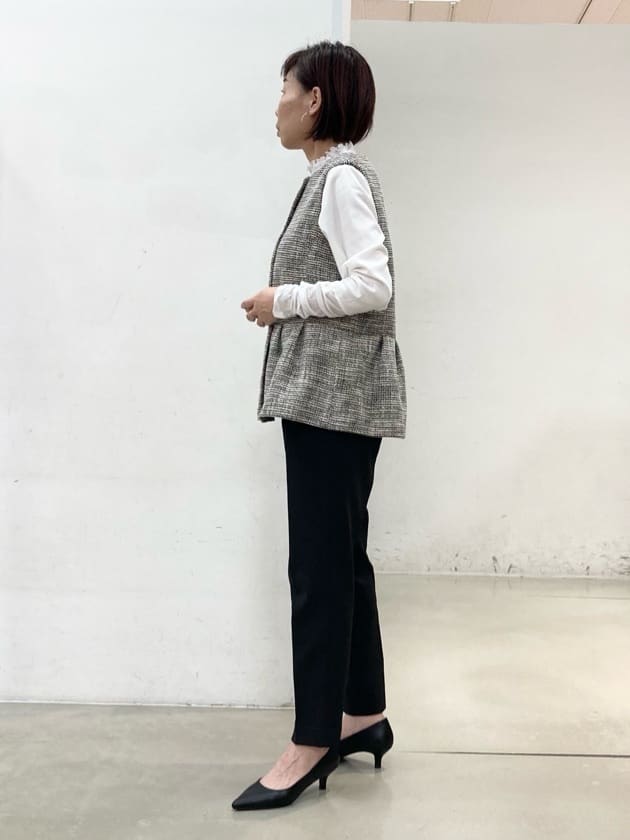 fujiさんの「THE SHOP TK｜◆【ONOFF活躍/セレモニー】ツイードペプラムジレ/洗える」を使ったコーディネート