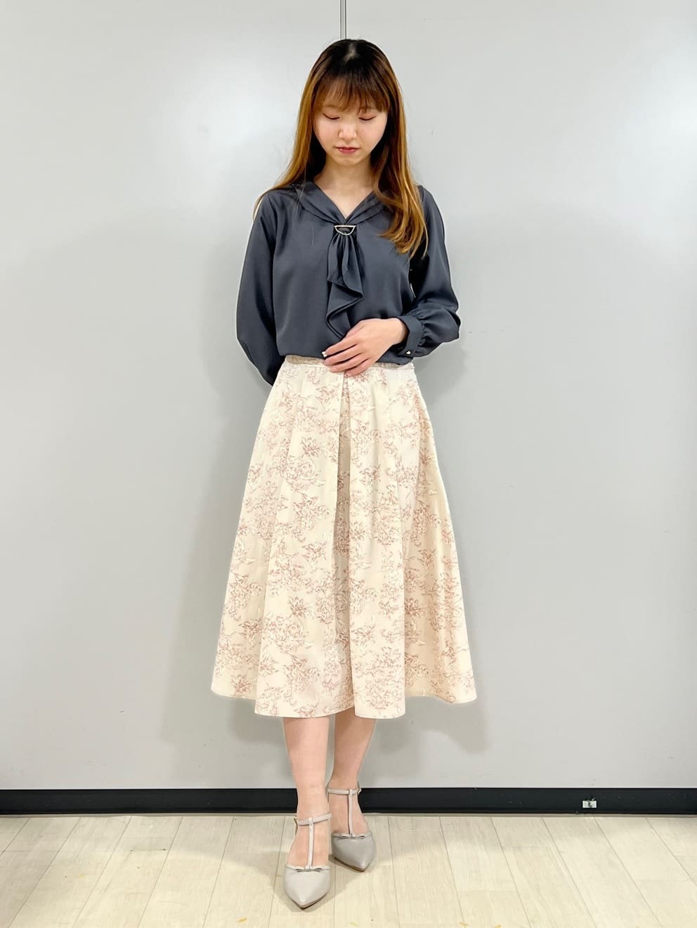 Yukaさんの「index｜◆ストレッチラッフルボウタイブラウス【洗濯機洗い可／防シワ】」を使ったコーディネート