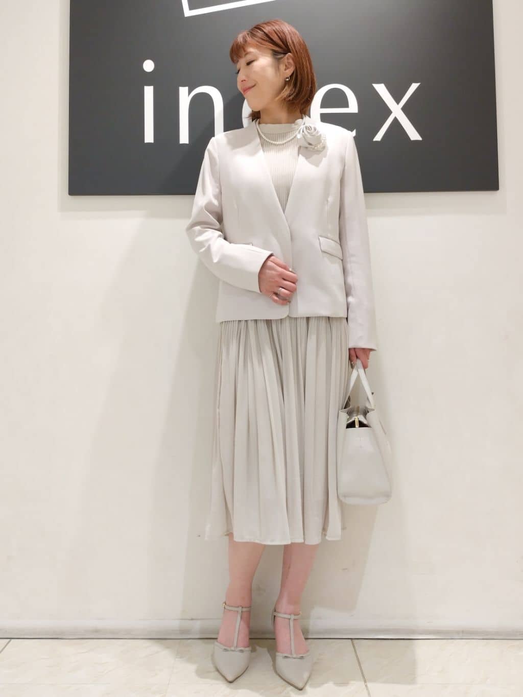 n.さんの「index｜◆ベルト付きプリーツフレアワンピース【洗濯機洗い可／防シワ】」を使ったコーディネート