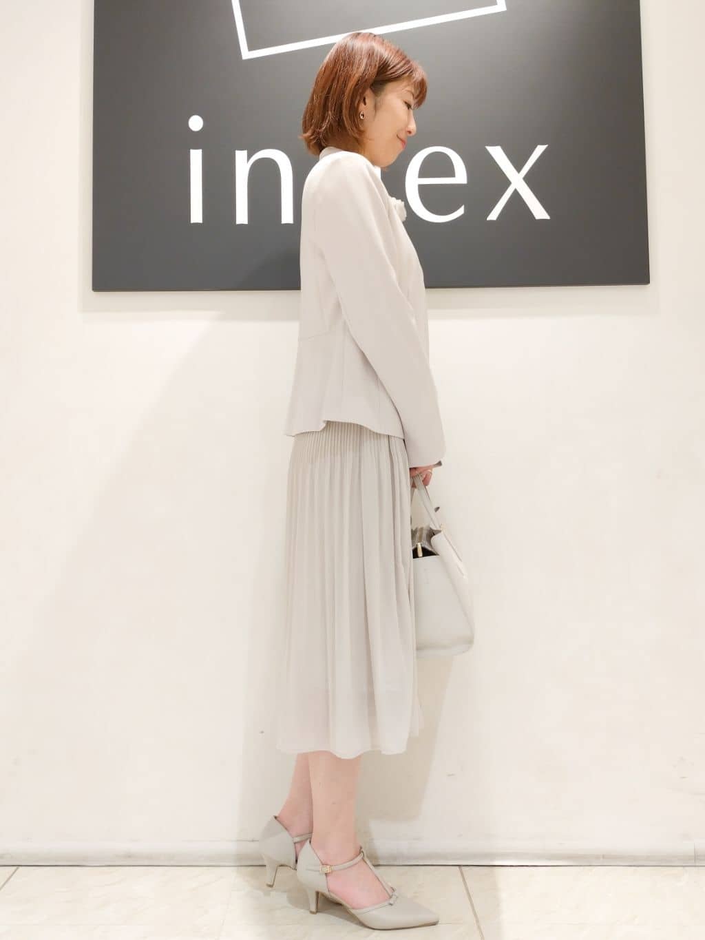 n.さんの「index｜◆ベルト付きプリーツフレアワンピース【洗濯機洗い可／防シワ】」を使ったコーディネート