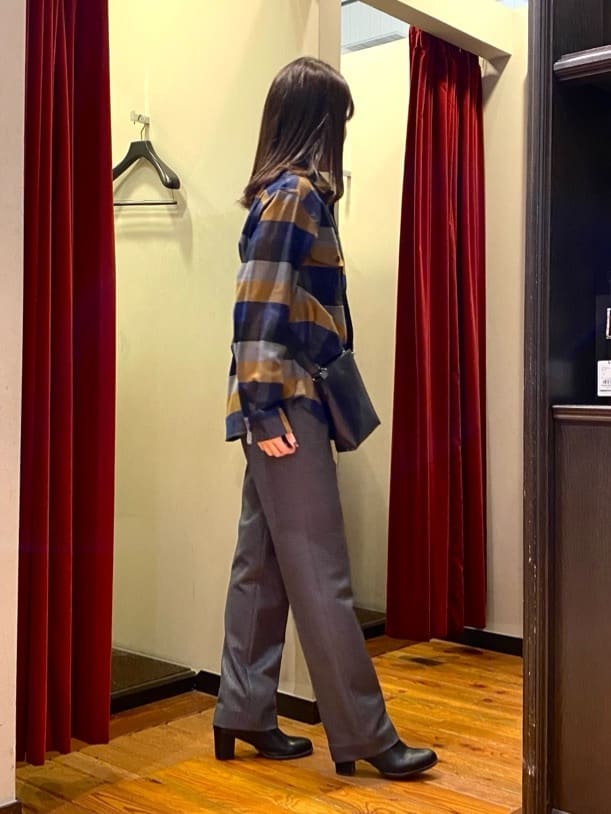 かわぴーさんの「TAKEO KIKUCHI｜【DOWN FABRIC】ダウンファブリック ドレスパンツ / セットアップ対応」を使ったコーディネート