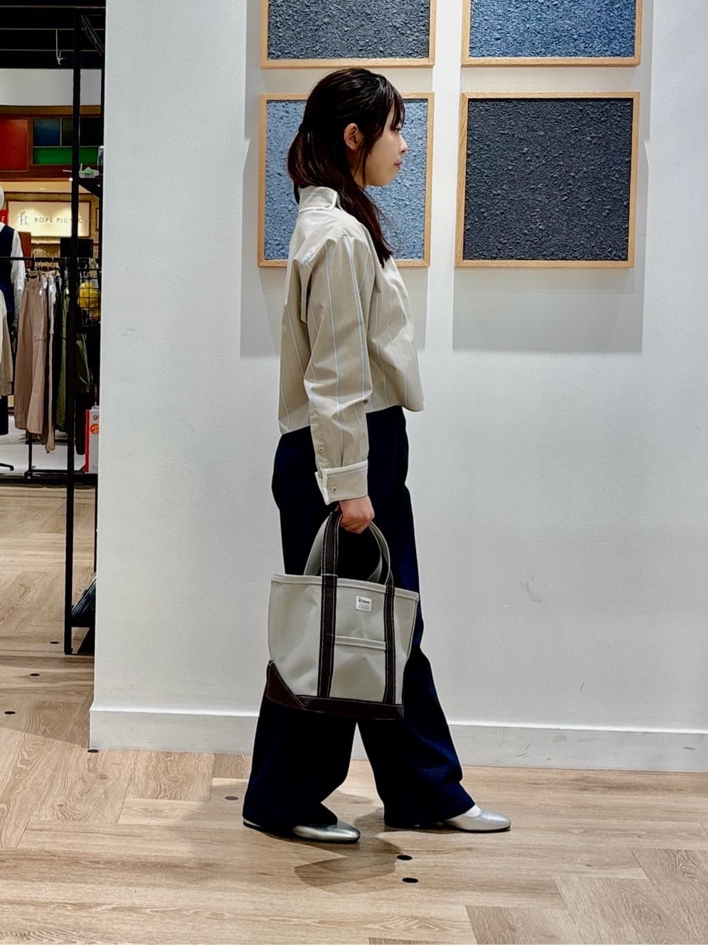 maruさんの「Dessin｜◆【洗える】ロールネックストライプブラウス（S～L）」を使ったコーディネート