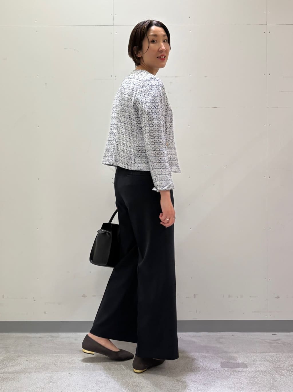 yuriさんの「INDIVI｜【洗える／UVケア／スーツ】ストレッチワイドパンツ」を使ったコーディネート