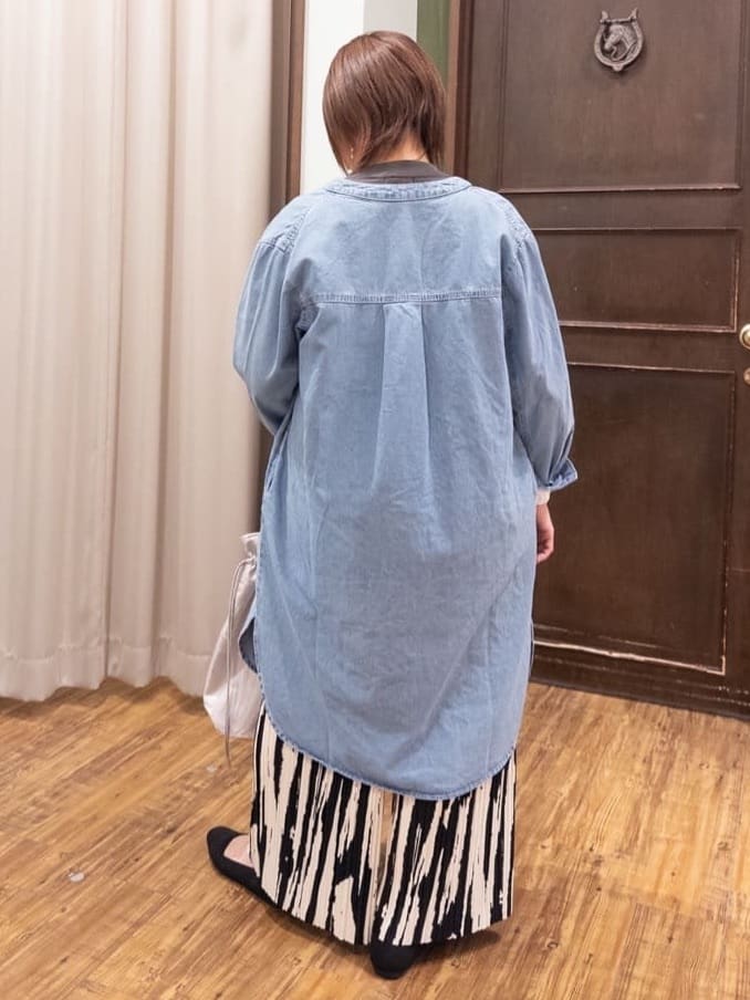 みかりん さんの「SHOO･LA･RUE｜◆【洗える/体型カバー】デニム シャツワンピース」を使ったコーディネート