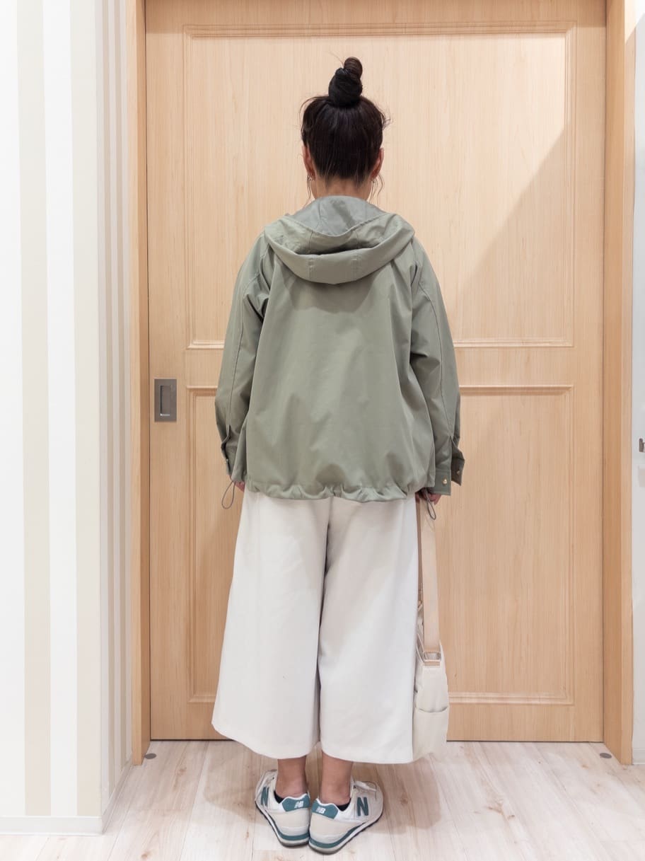 モランさんの「SHOO･LA･RUE｜◆【洗える/S-LL/ちくちくしにくい】大人のための ロゴ入りスウェットライクニット」を使ったコーディネート