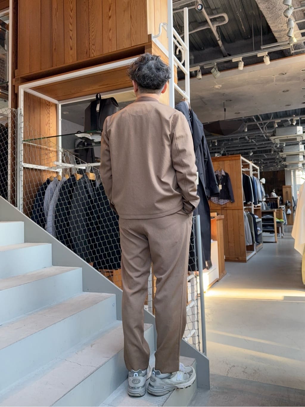 デザイナーTAKEman さんの「TAKEO KIKUCHI｜◆【体温フィットベルト搭載】ZeRoG(R)fit（ゼロジーフィット）バックパック」を使ったコーディネート