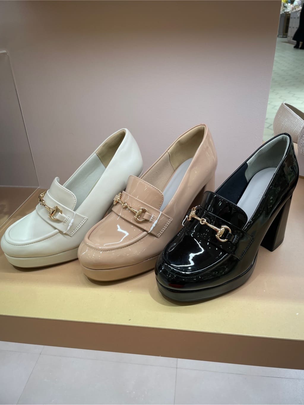 re__さんの「ESPERANZA｜厚底ヒールアップローファー」を使ったコーディネート