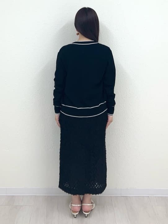 Mitsukiさんの「UNTITLED｜◆【アンサンブル可能】配色Vネックカーディガン」を使ったコーディネート