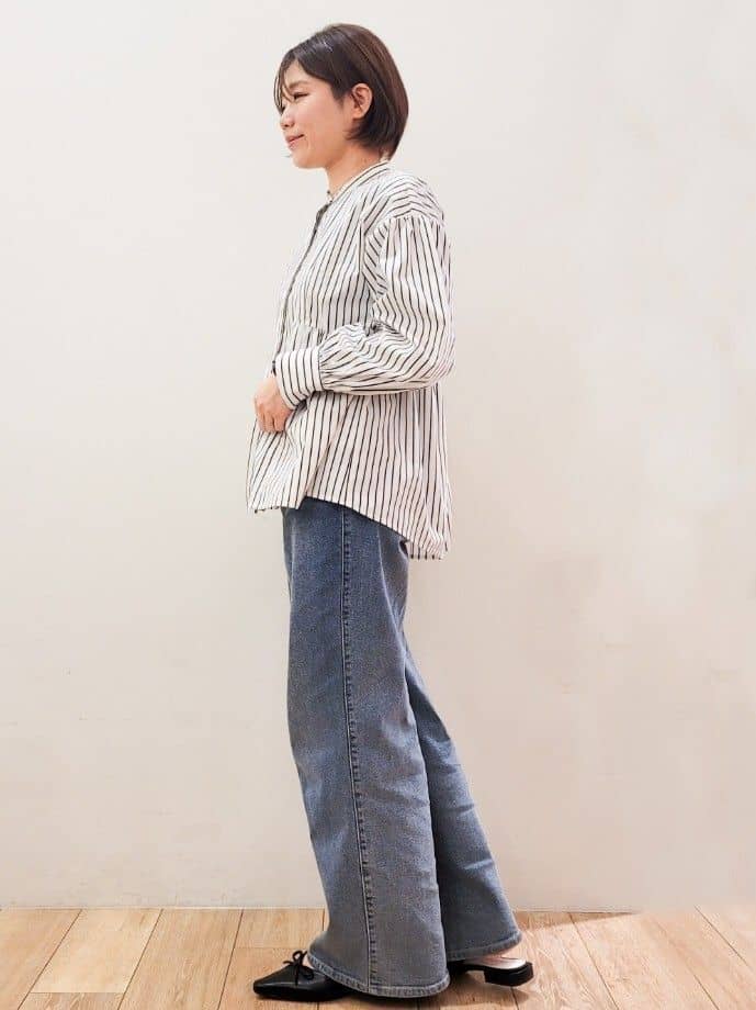 yuyuさんの「OPAQUE.CLIP｜◆バンドカラーペプラムシャツ【洗濯機洗い可】」を使ったコーディネート
