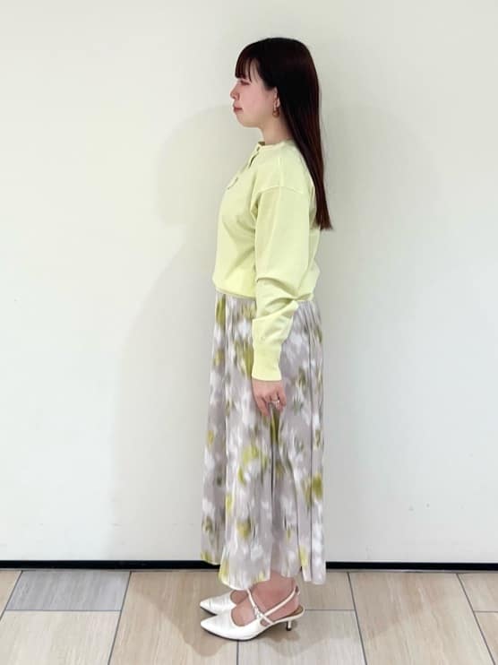 Mitsukiさんの「UNTITLED｜◆【後ろウエストゴム/花柄】ぼかしフラワー プリントスカート」を使ったコーディネート