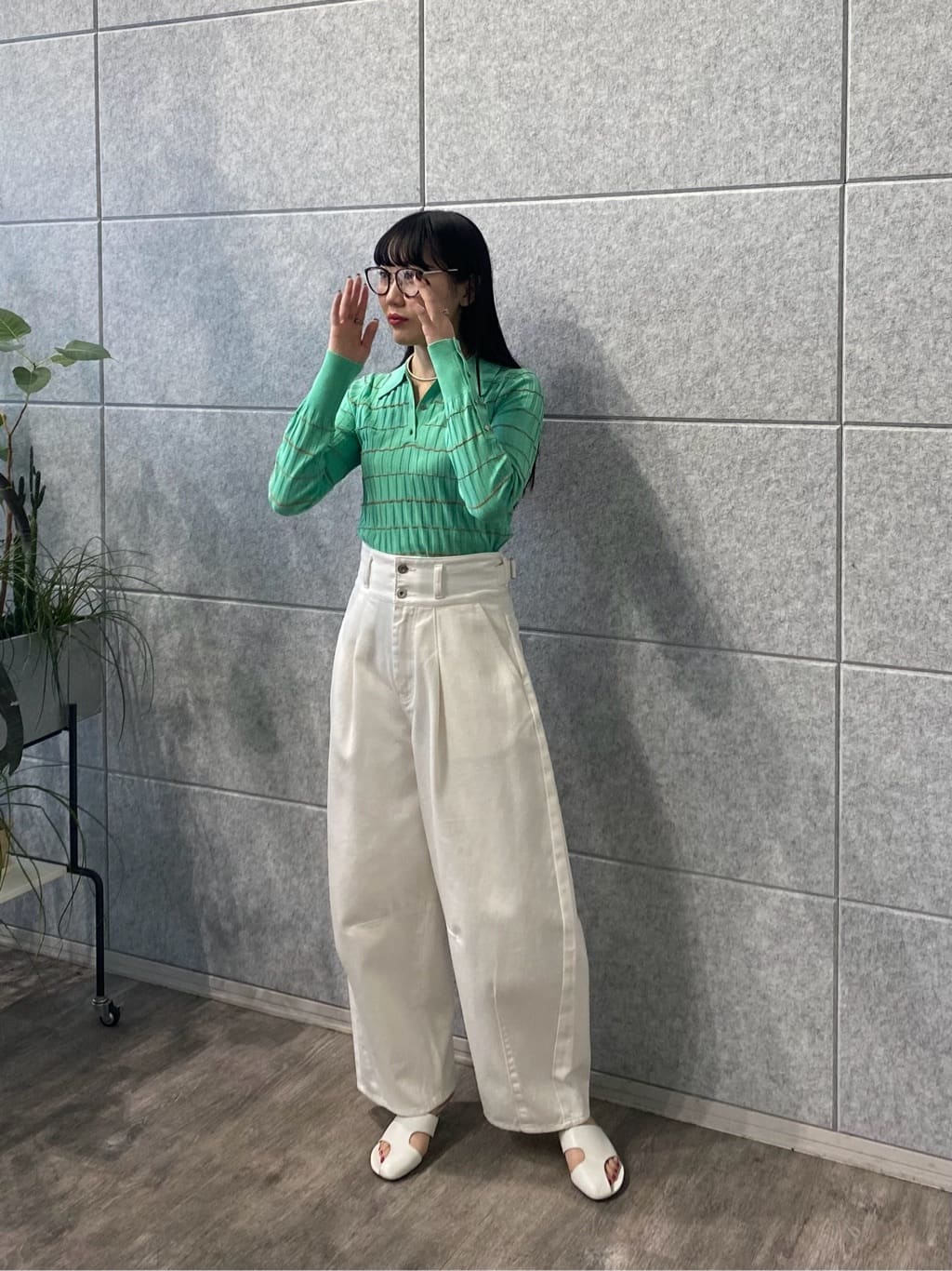 rinaさんの「INDIVI｜ハイウエストカーブデニム」を使ったコーディネート