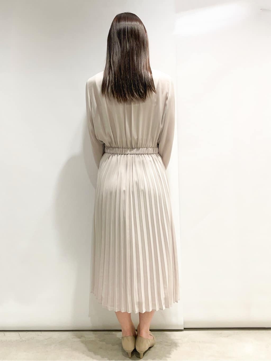 sayaさんの「OPAQUE.CLIP｜◆《通勤対応》ジョーゼットプリーツワンピース【洗える】」を使ったコーディネート