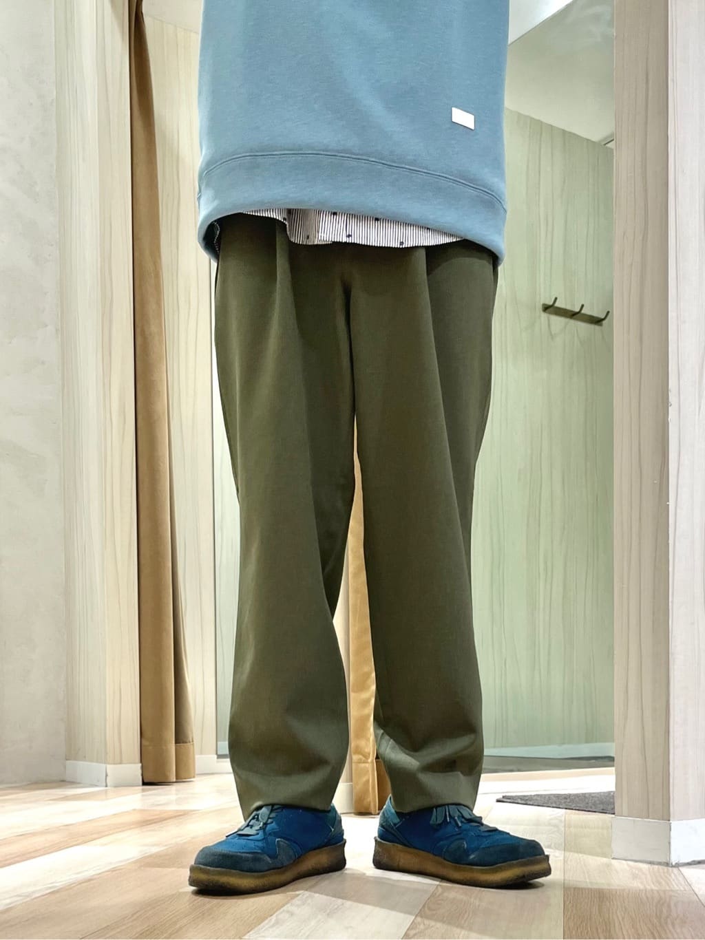 URAさんの「TAKEO KIKUCHI｜ハットモチーフ ジャカード ストライプ シャツ」を使ったコーディネート