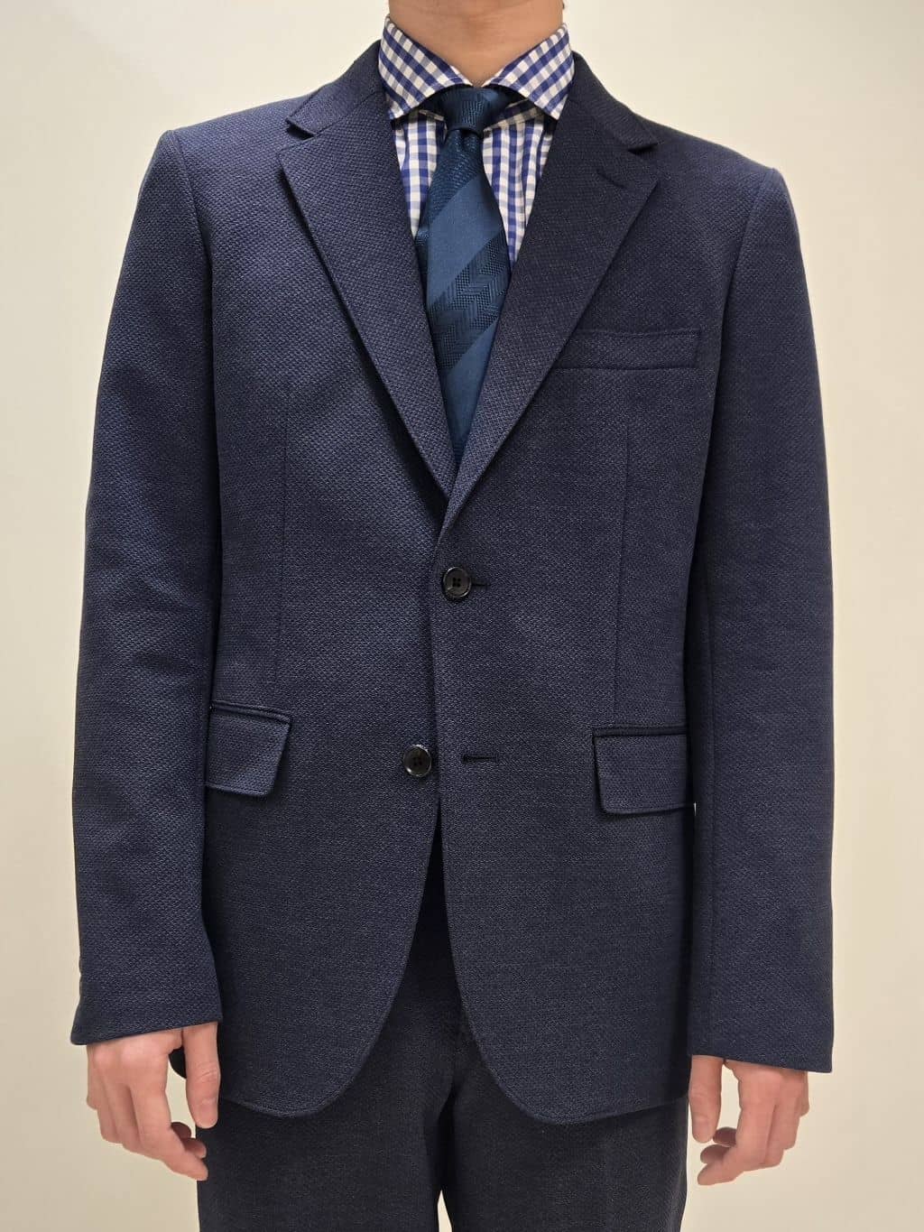 白木駆さんの「TAKEO KIKUCHI｜◆メランジ ハニカム ストレッチ ジャケット」を使ったコーディネート
