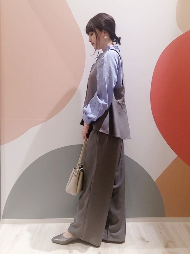 長女さんの「SHOO･LA･RUE｜◆ストレッチアーモンドトゥパンプス」を使ったコーディネート