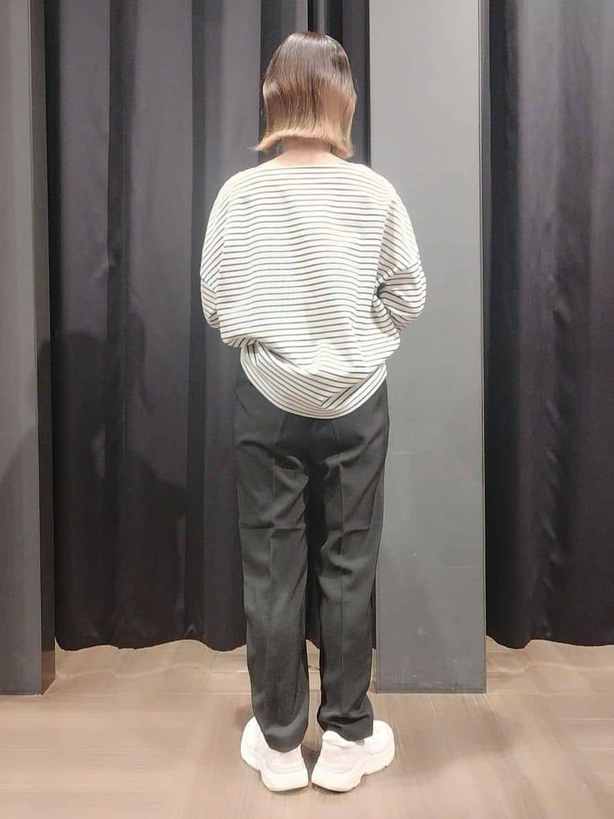 naoさんの「THE SHOP TK｜◆【撥水】ウエストドロストマウンテンパーカ」を使ったコーディネート