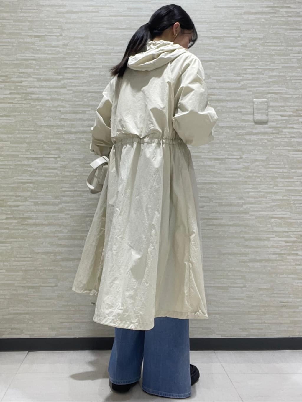 Kataさんの「UNTITLED｜◆【Ca_CHIGNON】ロングウィンドブレーカー」を使ったコーディネート