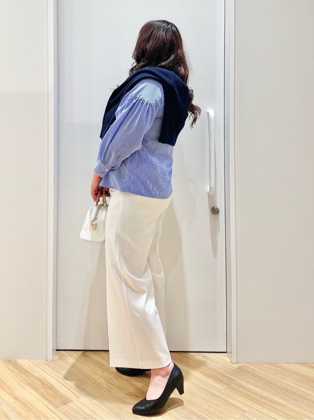 suzuさんの「grove｜【人間工学】つつまれフィットパンプス【入卒対応可】」を使ったコーディネート