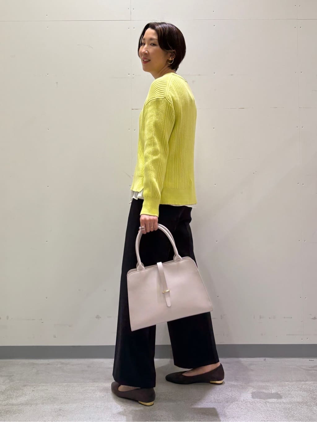 yuriさんの「INDIVI｜【洗える／UVケア／スーツ】ストレッチワイドパンツ」を使ったコーディネート
