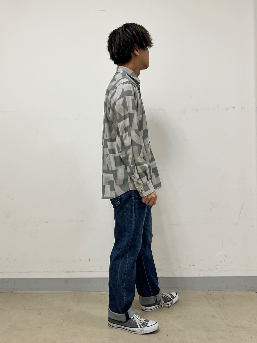 Hiroさんの「TAKEO KIKUCHI｜【モンスターストレッチ】日本製 ウォッシュド デニムパンツ」を使ったコーディネート