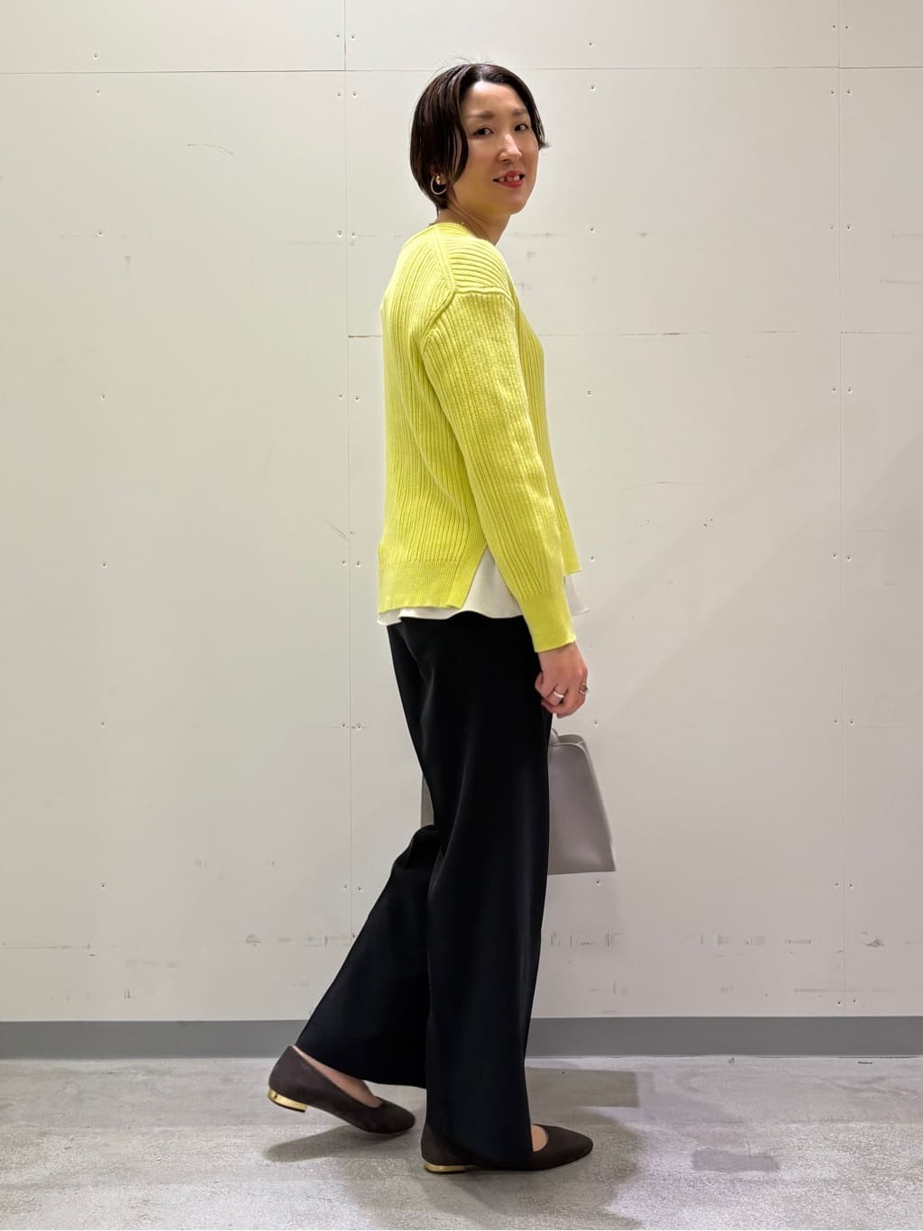 yuriさんの「INDIVI｜【洗える／UVケア／スーツ】ストレッチワイドパンツ」を使ったコーディネート
