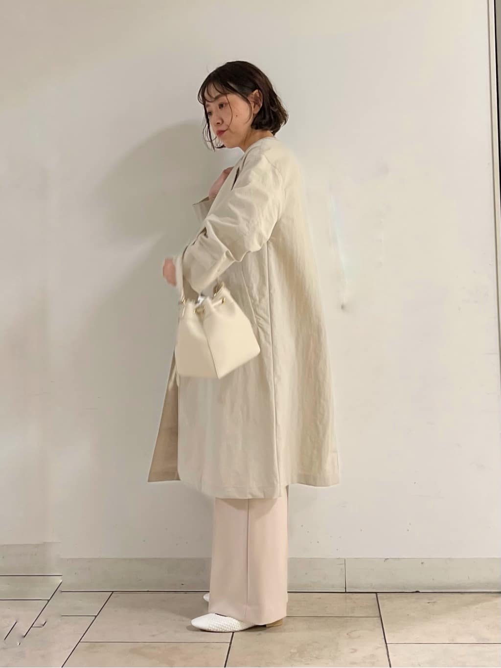 mihoさんの「INDIVI｜◆【復活！褒められパンツ】ストレッチ ワイドパンツ」を使ったコーディネート