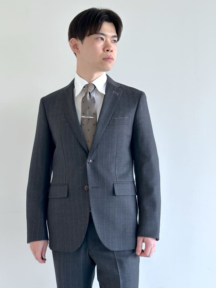 イッシーさんの「TAKEO KIKUCHI｜【THE FLAGSHIP】矢絣 ストライプ スーツ」を使ったコーディネート