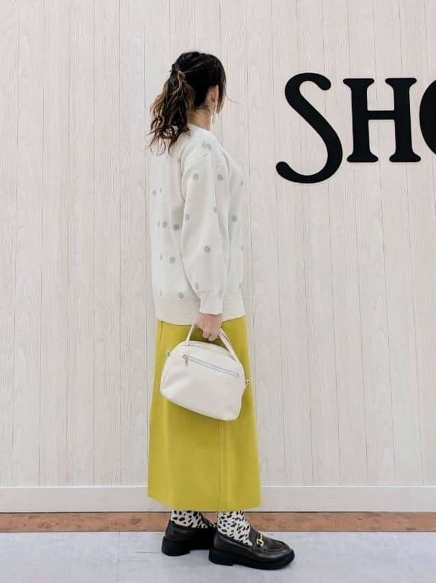 さくみぃさんの「SHOO･LA･RUE｜◆【S-LL】ドット柄が目を惹く ゆったりニット」を使ったコーディネート