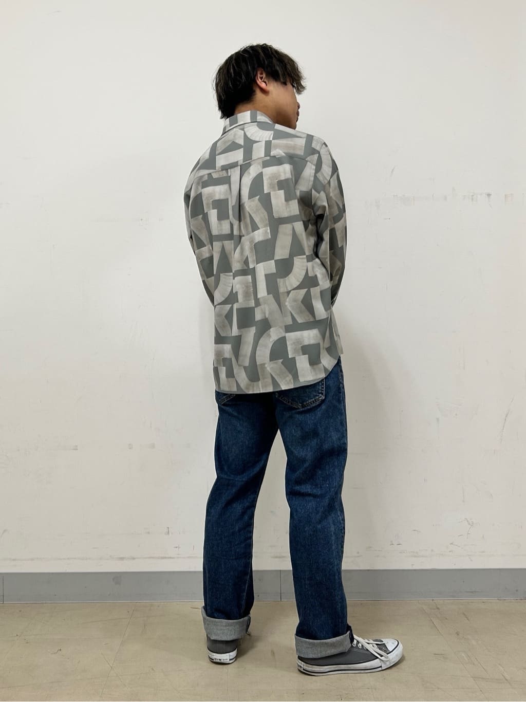 Hiroさんの「TAKEO KIKUCHI｜【モンスターストレッチ】日本製 ウォッシュド デニムパンツ」を使ったコーディネート