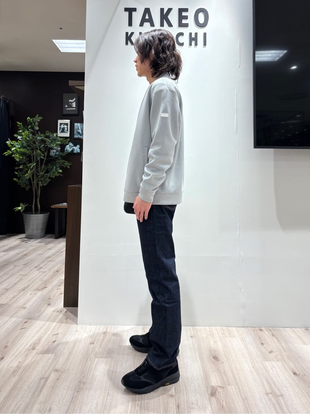 Kaiさんの「TAKEO KIKUCHI｜【モンスターストレッチ】日本製 ワンウォッシュ デニムパンツ」を使ったコーディネート