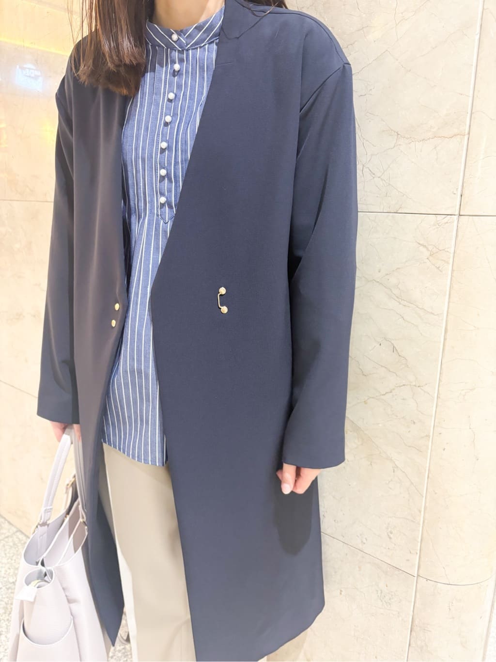 marinaさんの「index｜◆《6color》ラメラインバンドカラーシャツ【洗濯機洗い可／イージーアイロン／防シワ】」を使ったコーディネート