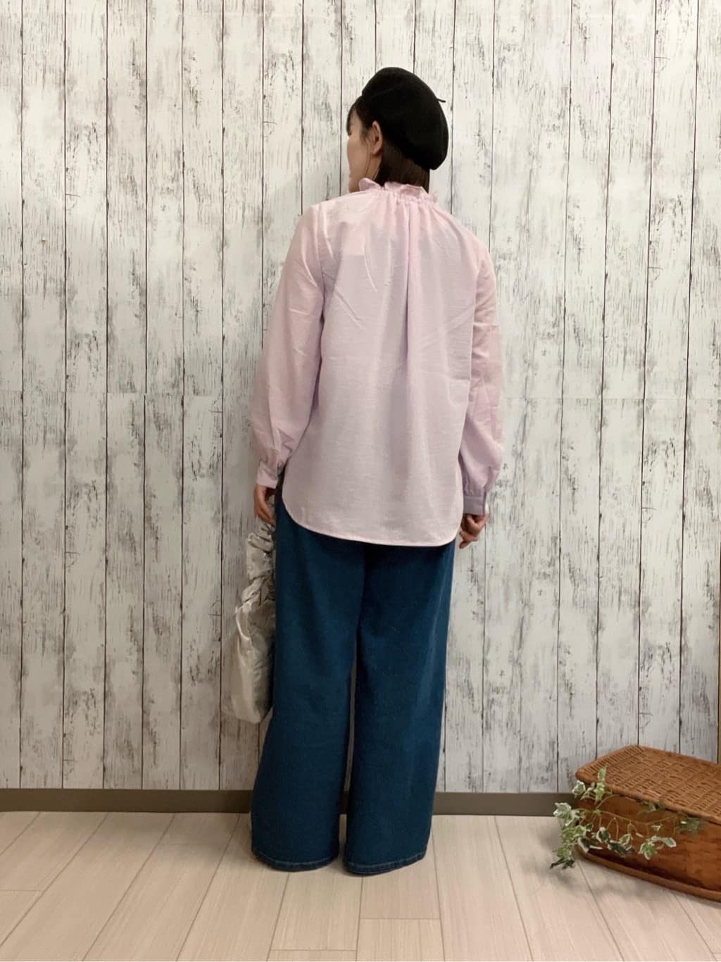 シカさんの「SHOO･LA･RUE｜◆ストレッチアーモンドトゥパンプス」を使ったコーディネート