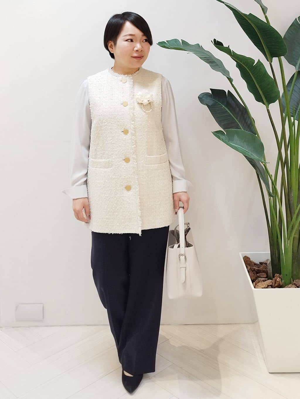 s u g iさんの「UNTITLED｜◆【通勤スーツ】ワイドパンツ」を使ったコーディネート