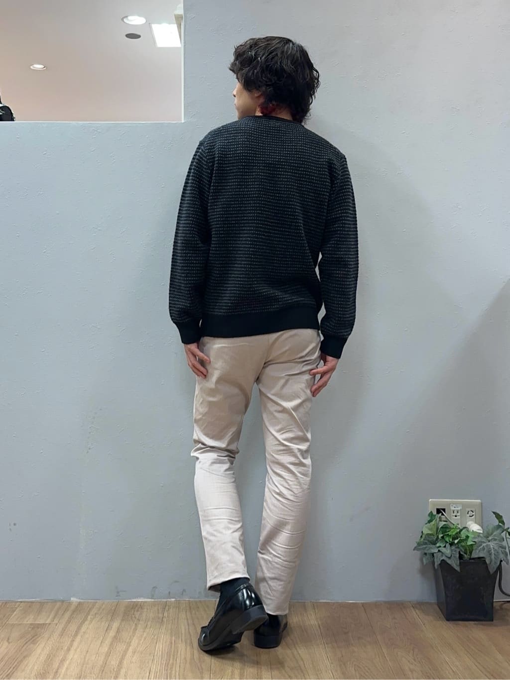 Uさんの「TAKEO KIKUCHI｜【全7サイズ&times;8色展開！】トップマルチヘリンボン パンツ」を使ったコーディネート