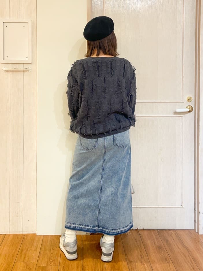 kumaさんの「SHOO･LA･RUE｜◆【S-LL】一枚で主役級。フリンジが目を惹くゆるニット」を使ったコーディネート