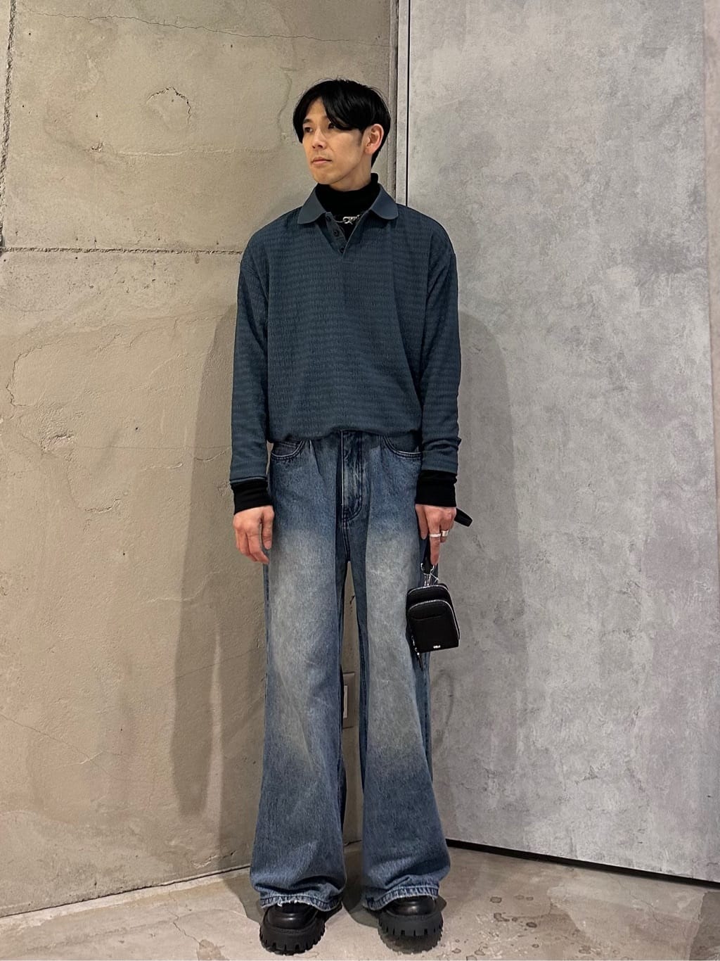 岡崎喬太さんの「tk.TAKEO KIKUCHI｜◆楊柳ポロシャツ」を使ったコーディネート