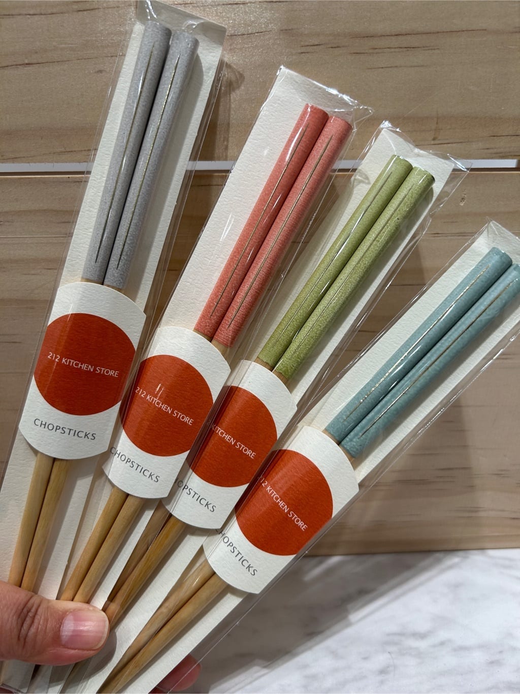 たかともさんの「212 KITCHEN STORE｜波佐見 粉引かすり茶碗 小 PK」を使ったコーディネート