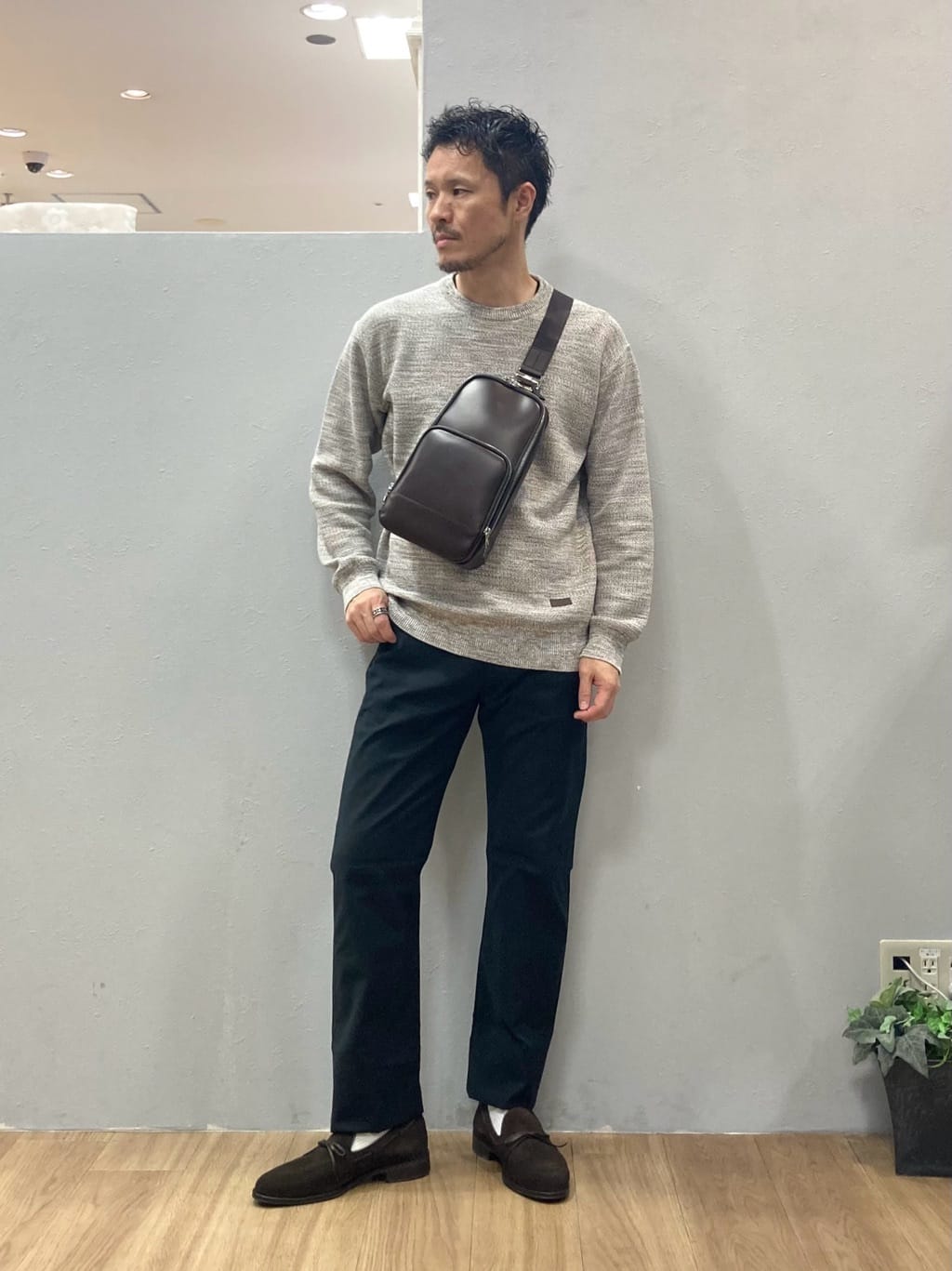 シュンさんの「TAKEO KIKUCHI｜【Made in JAPAN】播州織 ストレッチ パンツ」を使ったコーディネート