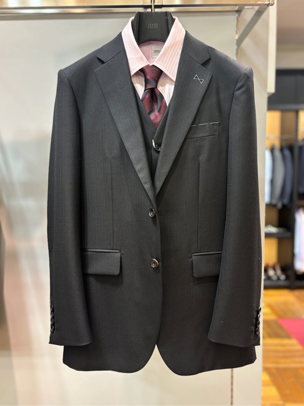 ヒナさんの「TAKEO KIKUCHI｜【Made in JAPAN】矢絣（やがすり）スーツ／スリーピース対応」を使ったコーディネート