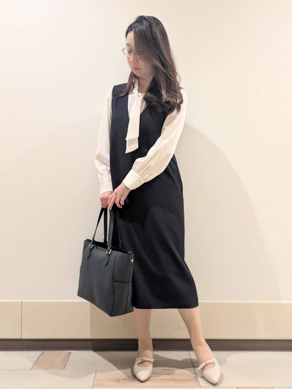 imamiさんの「Reflect｜◆【夏SALE／フォーマル/マシンウォッシュ可】シルキーボウタイデザインブラウス」を使ったコーディネート