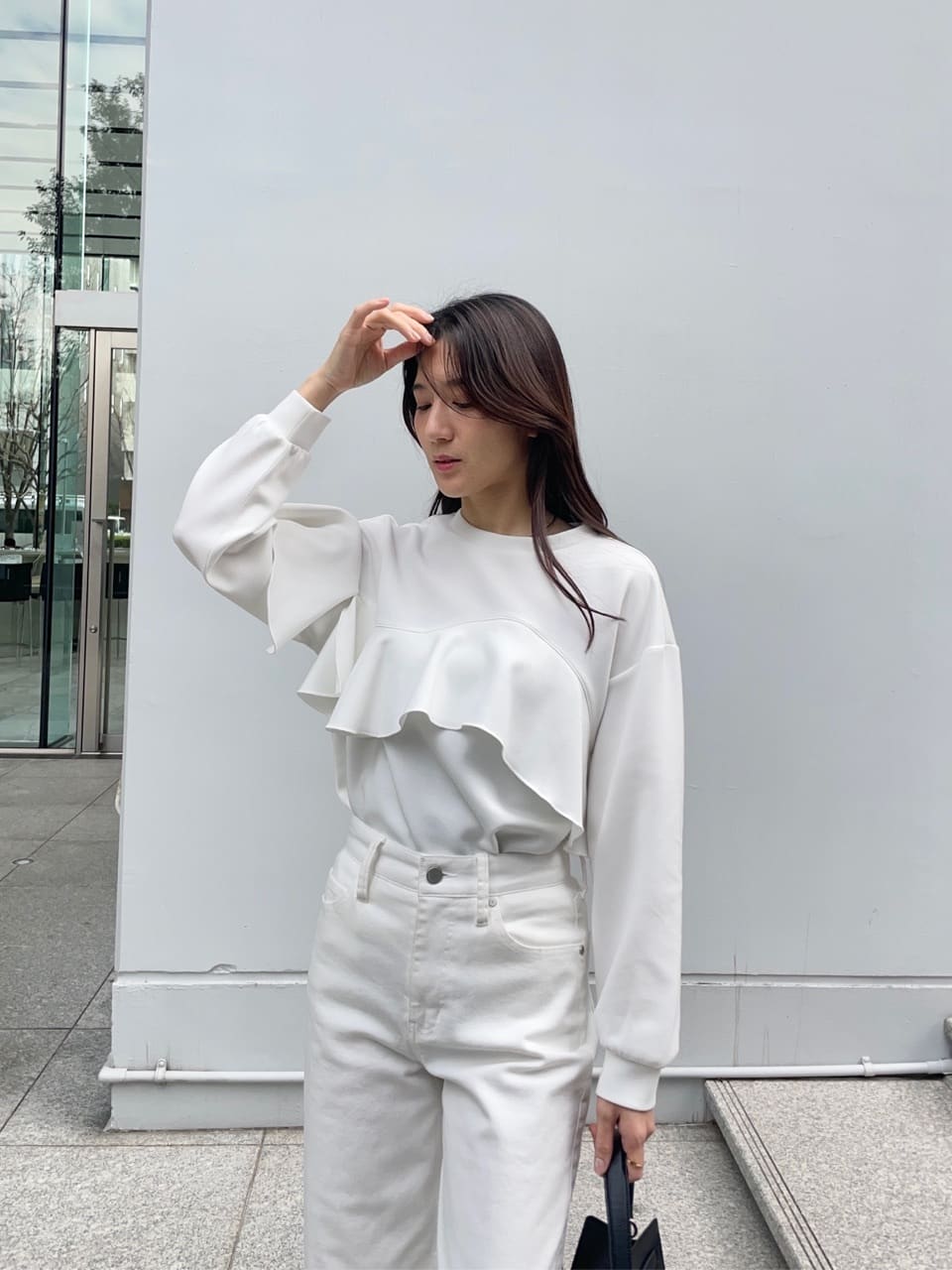 えりさんの「OPAQUE.CLIP｜◆フリルアシメトップス【洗濯機洗い可】」を使ったコーディネート
