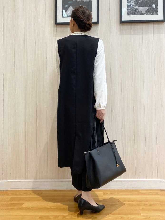 natsuさんの「SHOO･LA･RUE｜◆【S-3L/洗える/セレモニー】さらり軽やか フリルスタンドカラーブラウス」を使ったコーディネート