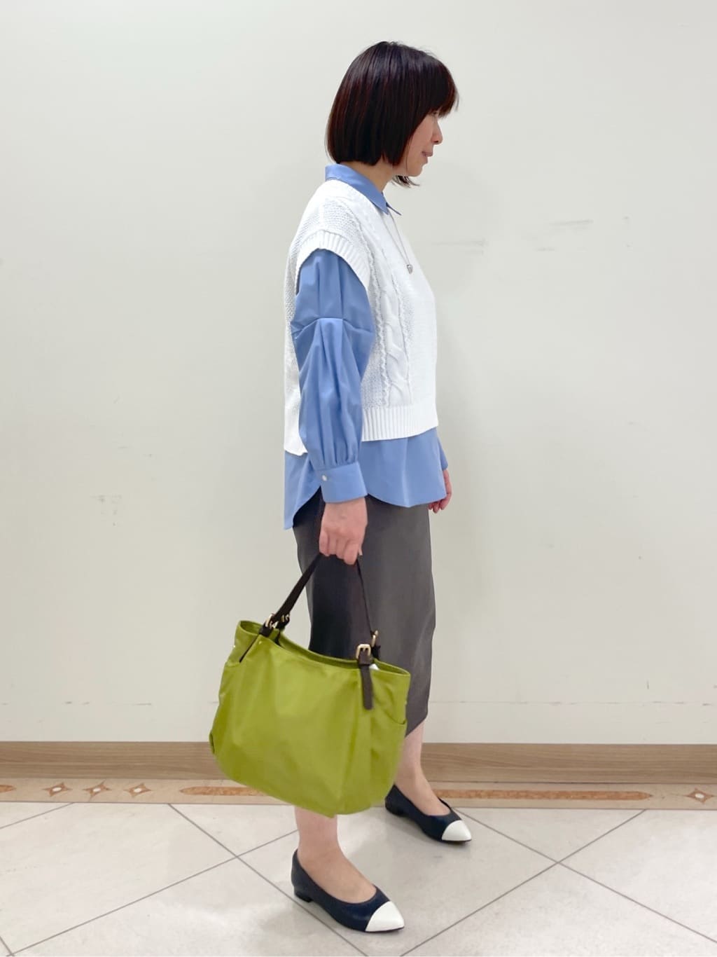 hanaさんの「Reflect｜◆【夏SALE／E‐QUALITY／手洗い可】ケーブル編みニットベスト＋シャツセット」を使ったコーディネート