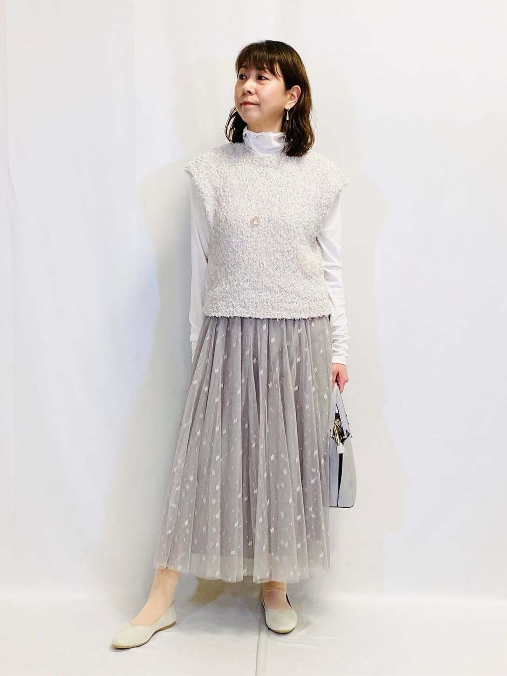 COCOさんの「grove｜◆スプリットラグランショートトレンチ」を使ったコーディネート