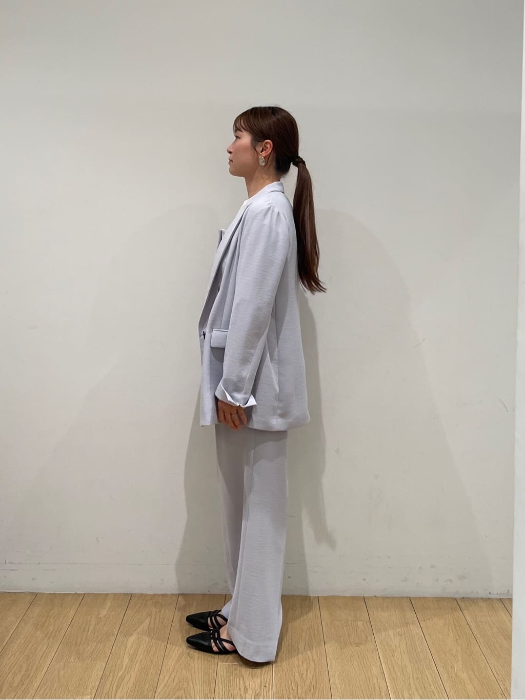 maiさんの「INDIVI｜◆【着る日傘/遮熱/UVケア】ワイドパンツ」を使ったコーディネート